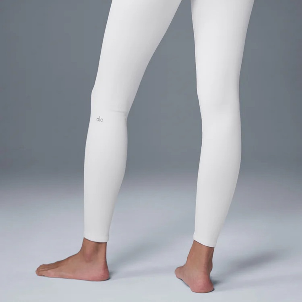 ALO Yoga Soft Gray Tee